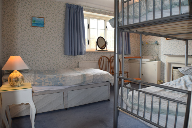 Little Crossways St. Andrews Road, Littlestone, TN28 8RB, 4 Bedrooms Bedrooms, ,2 BathroomsBathrooms,Semi detached house,CLOSE TO BEACH,'Little Crossways',St. Andrews Road,2,1009
