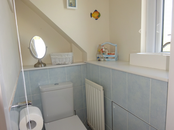 3 Bedroom, close to beach, golf course, littlestone, romney marsh, garden, 2 bathrooms, golf course views, sleeps 6, kent holiday home, new romney, cottage