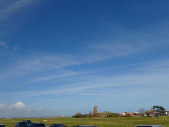 3 Bedroom, close to beach, golf course, littlestone, romney marsh, garden, 2 bathrooms, golf course views, sleeps 6, kent holiday home, new romney, cottage