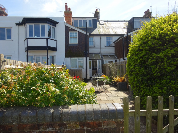 3 Bedroom, close to beach, golf course, littlestone, romney marsh, garden, 2 bathrooms, golf course views, sleeps 6, kent holiday home, new romney, cottage