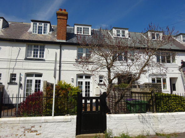 3 Bedroom, close to beach, golf course, littlestone, romney marsh, garden, 2 bathrooms, golf course views, sleeps 6, kent holiday home, new romney, cottage