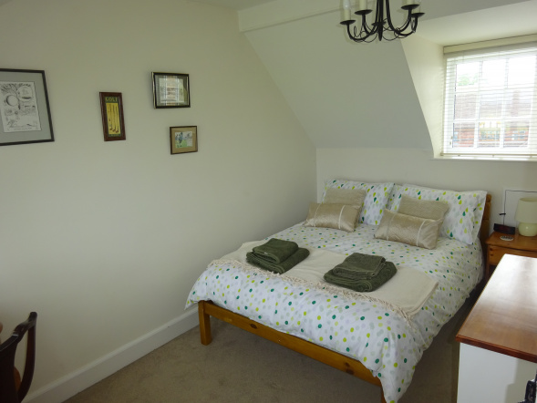 3 Bedroom, close to beach, golf course, littlestone, romney marsh, garden, 2 bathrooms, golf course views, sleeps 6, kent holiday home, new romney, cottage